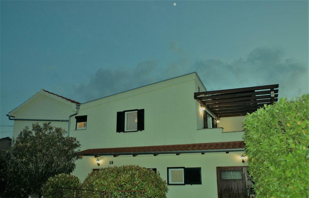 House Villa Mare Malinska Buitenkant foto